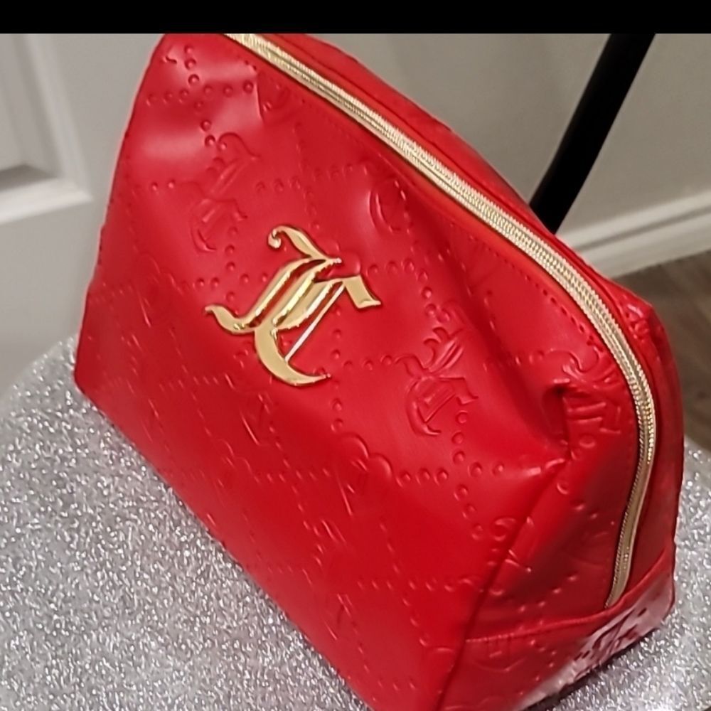 Juicy Couture JC Heart Logo Faux Leather Cosmetic Bag - Picture 4 of 6